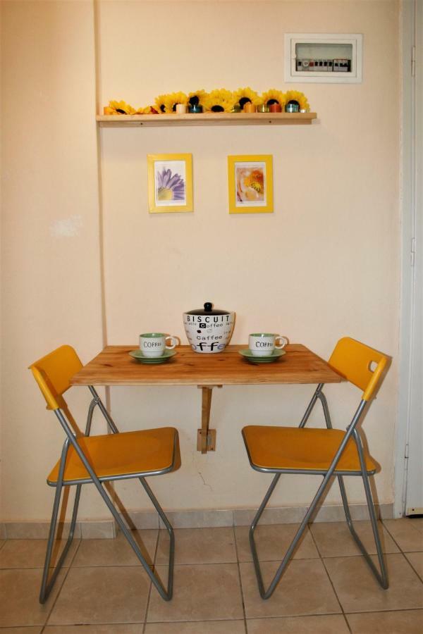 Cosy Apartment By The Sea Metamorfosi  Exteriér fotografie
